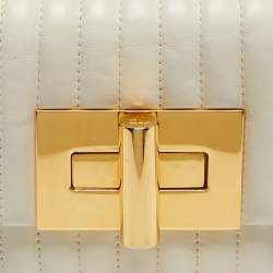 مملوكة مسبقًا حقيبة كتف توم فورد "ناتاليا" صغيرة مبطنة مخططة بيضاء فاتحة