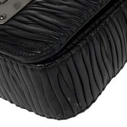 Pre Owned Tom Ford Black Pleated Leather Medium Natalia Chain Shoulder Bag