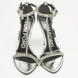 مملوكة مسبقًا Tom Ford Silver Patent Leather Padlock Chain Ankle Strap Sandals Size 36
