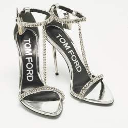 مملوكة مسبقًا Tom Ford Silver Patent Leather Padlock Chain Ankle Strap Sandals Size 36