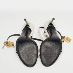 مملوكة مسبقًا Tom Ford White Leather Padlock Chain Ankle Strap Sandals Size 37.5