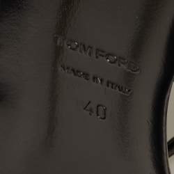 مملوكة مسبقًا حذاء كعب عالي توم فورد جلد أسود مقدمة مدببة بحزام للكاحل مقاس 40