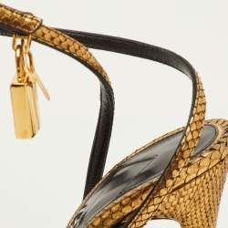 Pre Owned صندل توم فورد جلد ثعبان ذهبي بحزام للكاحل قفل مزين مقاس 36.5