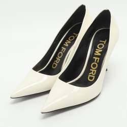 مملوكة مسبقًا حذاء كعب عالي توم فورد جلد أبيض لامع مقدمة مدببة مقاس 36