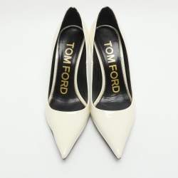 مملوكة مسبقًا حذاء كعب عالي توم فورد جلد أبيض لامع مقدمة مدببة مقاس 36