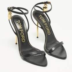 Pre Owned صندل توم فورد سيلفر جلد براءة اختراع سوار كاحل سلسلة قفل مقاس 36