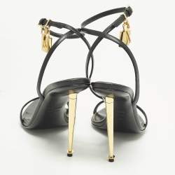 Pre Owned صندل توم فورد سيلفر جلد براءة اختراع سوار كاحل سلسلة قفل مقاس 36