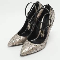 مملوكة مسبقًا Tom Ford Padlock Size 41 Metallic Python Pumps