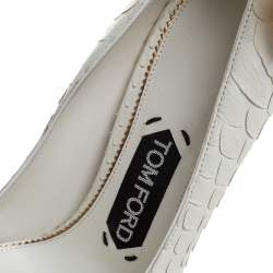 Pre Owned حذاء كعب عالي توم فورد مزين قفل سير كاحل و مقدمة مدببة جلد ثعبان أبيض مقاس 36