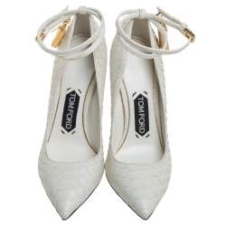 Pre Owned حذاء كعب عالي توم فورد مزين قفل سير كاحل و مقدمة مدببة جلد ثعبان أبيض مقاس 36