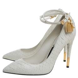 Pre Owned حذاء كعب عالي توم فورد مزين قفل سير كاحل و مقدمة مدببة جلد ثعبان أبيض مقاس 36