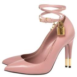 Pre Owned حذاء كعب عالي توم فورد جلد وردي قفل بحزام للكاحل مقاس 37.5