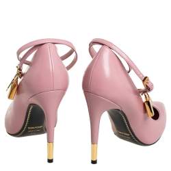 Pre Owned حذاء كعب عالي توم فورد جلد وردي قفل بحزام للكاحل مقاس 37.5