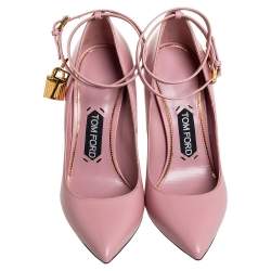 Pre Owned حذاء كعب عالي توم فورد جلد وردي قفل بحزام للكاحل مقاس 37.5