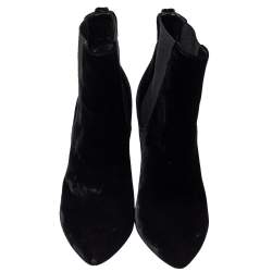 مملوكة مسبقًا حذاء بوت للكاحل توم فورد مزخرف كريستال سويدي أسود مقاس 38.5