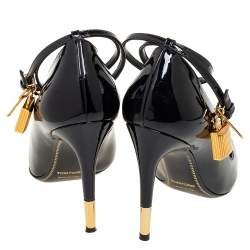 مملوكة مسبقًا Tom Ford Black Patent Leather Padlock Pointed Toe Pumps Size 36