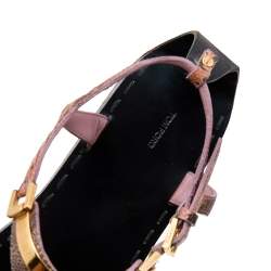 Pre Owned صندل فلات توم فورد جلد وردي حرف تي سير مقاس 36