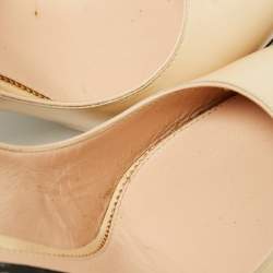 Tom Ford Beige Patent Leather Padlock Ankle Wrap Pointed Toe Pumps Size 39