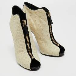 Tom Ford Cream/Black Ostrich Leather Booties Size 39