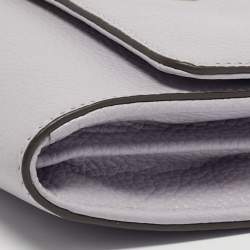 مملوكة مسبقًا Tory Burch Britten Lilac Leather Wallet On Chain