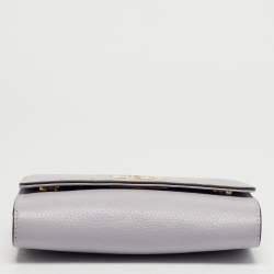 مملوكة مسبقًا Tory Burch Britten Lilac Leather Wallet On Chain