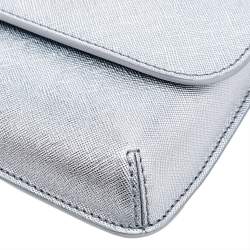 Pre Owned حقيبة كلتش توري برش قلاب ديانا رفيعة جلد فضي