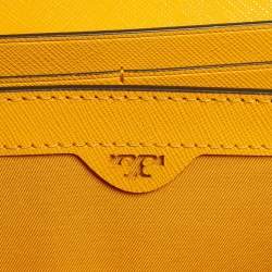 مملوكة مسبقًا محفظة بسلسلة توري برش روبينسون جلد سافيانو مسطردة