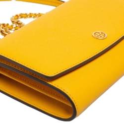 مملوكة مسبقًا محفظة بسلسلة توري برش روبينسون جلد سافيانو مسطردة