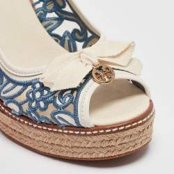 Pre Owned Tory Burch Blue/Cream Lace and Leather Lucian Wedge Pumps Size 39