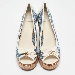 Pre Owned Tory Burch Blue/Cream Lace and Leather Lucian Wedge Pumps Size 39