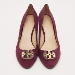 مملوكة مسبقًا Tory Burch Luna Size 39.5 Burgundy Suede Wedge Pumps