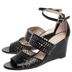 مملوكة مسبقًا Tory Burch Black Cutout Leather Perf Gladiator Wedge Ankle Strap Sandals Size 39