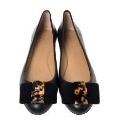 Pre Owned حذاء باليرينا فلات توري بورش شيس فيونكة ترتواز جلد أسود مقاس 36