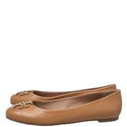 Pre Owned حذاء باليرينا فلات توري برش جلد بني مقاس 39