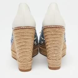 مملوكة مسبقًا Tory Burch White/Blue Lace And Leather Lucia Wedge Espadrille Platform Pumps Size 38.5