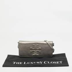 Pre Owned Tory Burch Metallic Grey Leather Logo Embossed Flap Clutch Bag