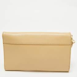 Pre Owned Tory Burch Cream Patent Leather Robinson Envelope Wristlet Clutch