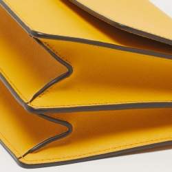 مملوكة مسبقًا حقيبة كتف توري برش روبنسون جلد أصفر قابلة للتحويل