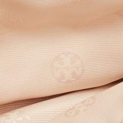 مملوكة مسبقًا حقيبة كروس توري برش روبنسون جلد براءة اختراع وردي فاتح صغيرة