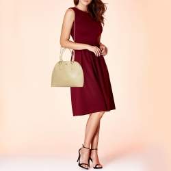 مملوكة مسبقًا Tory Burch Cream Leather Robinson Dome Bag