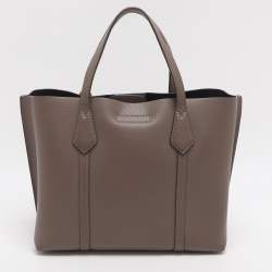 مملوكة مسبقًا حقيبة يد توري برش بيري جلد بني صغيرة