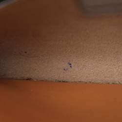 مملوكة مسبقًا حقيبة يد توري برش بيري جلد بني صغيرة