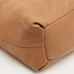 مملوكة مسبقًا حقيبة يد توتس تو�ري برتش ماريون جلد بني مع خياطة جلدية