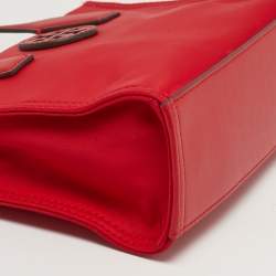 مملوكة مسبقًا حقيبة يد توتس توري برش إيلا نايلون أحمر صغيرة