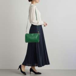 مملوكة مسبقًا حقيبة كروس توري برش جلد أخضر بسحاب ميرسر