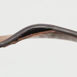 مملوكة مسبقًا حقيبة يد توتس توري برش حرف ت مونوغرام محفور جلد أسود/أبيض مظلل متباين