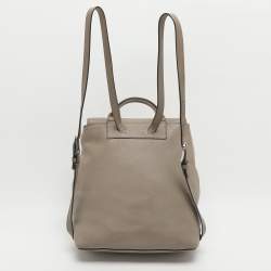 Pre Owned حقيبة ظهر توري برش بشعار رفرف جلد رمادي مزينة بشرابة