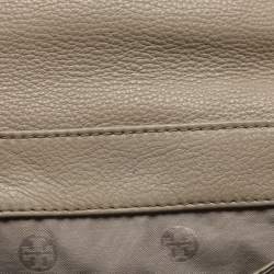 Pre Owned حقيبة ظهر توري برش بشعار رفرف جلد رمادي مزينة بشرابة