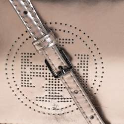 مملوكة مسبقًا Tory Burch Metallic Grey Patent Leather Flap Crossbody Bag