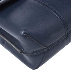 مملوكة مسبقًا حقيبة كروس توري برش جلد زرقاء